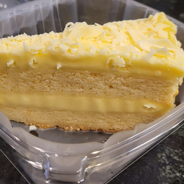 Limoncello Cake.